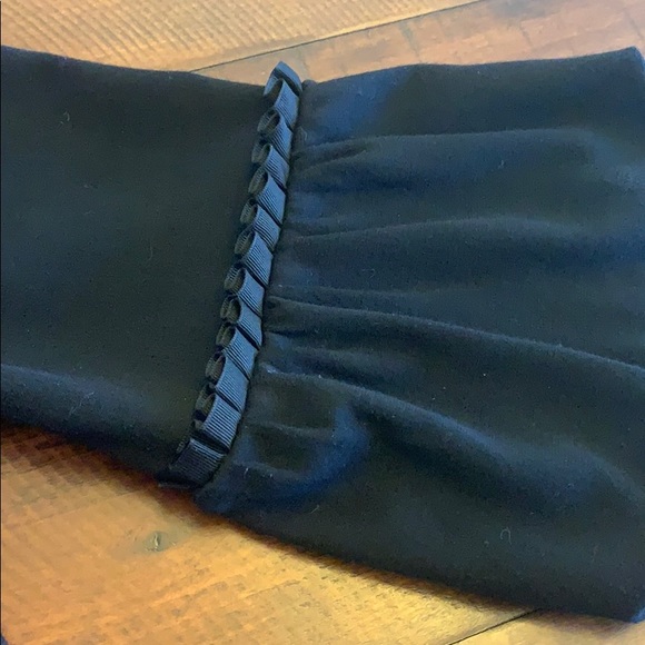 Black jacket with balloon sleeve and ribbon detail - Picture 3 of 7